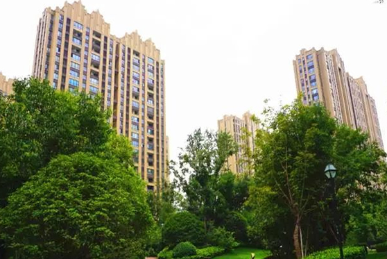 河南省新乡市···小区